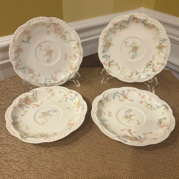 4-Pc Haviland & Co. Saucer Plates, The Princess Pink Flowers Blue Scrolls - Picture 1 of 10